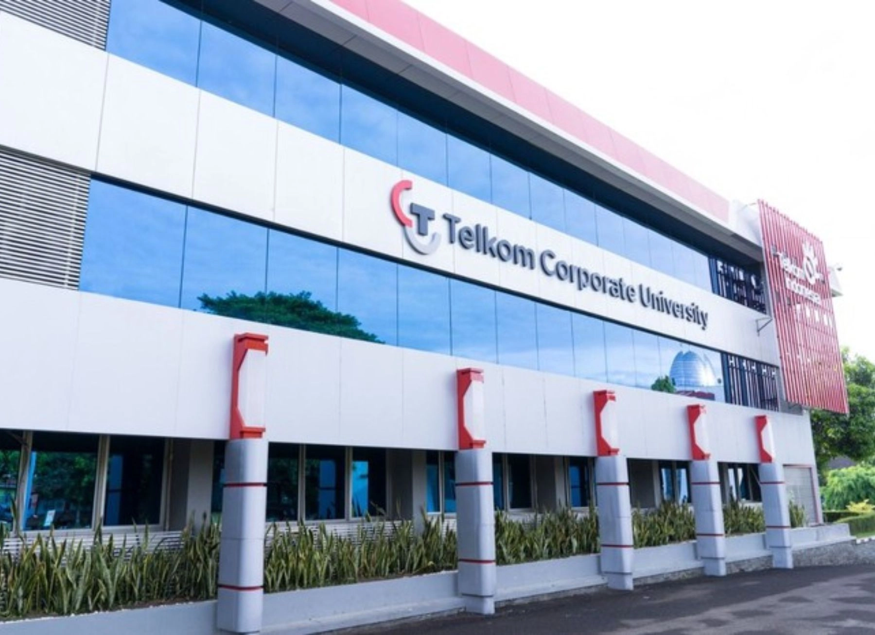 Telkom Luncurkan Program ESG 2024 sebagai Bagian Transformasi TelkomGroup